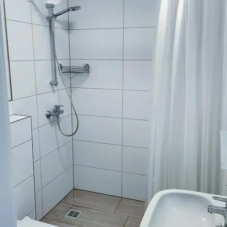 Apartment E&k Ii *